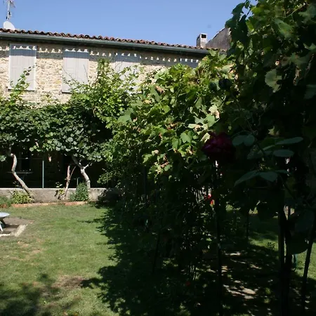 Maison Trivalle فندق مبيت وإفطار قرقشونه